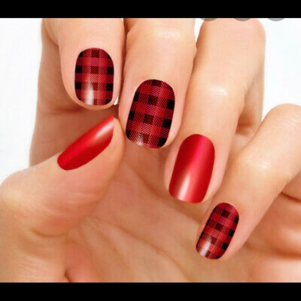 Color Street Good Girls Gone Plaid